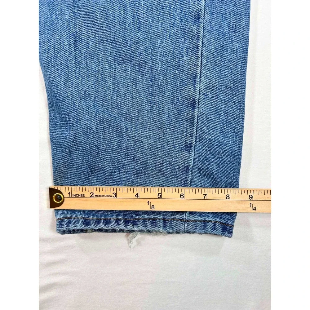 Levis 550 Relaxed Fit Tapered Leg Jeans Mens 33x32 Medium Blue Distressed Denim